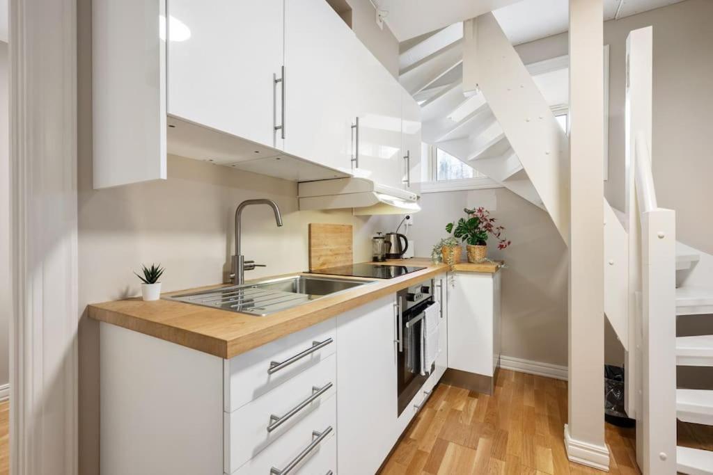 New! Modern City Apt: Central W/ Private Entrence Bergen Zewnętrze zdjęcie