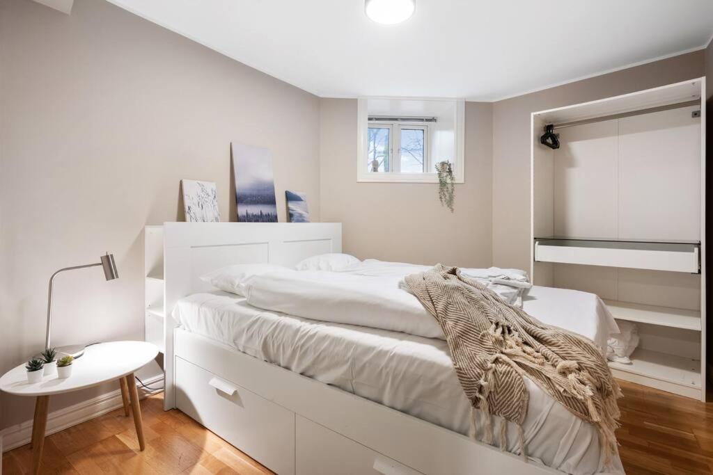 New! Modern City Apt: Central W/ Private Entrence Bergen Zewnętrze zdjęcie