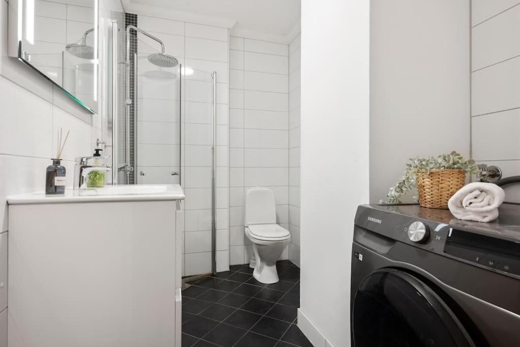 New! Modern City Apt: Central W/ Private Entrence Bergen Zewnętrze zdjęcie