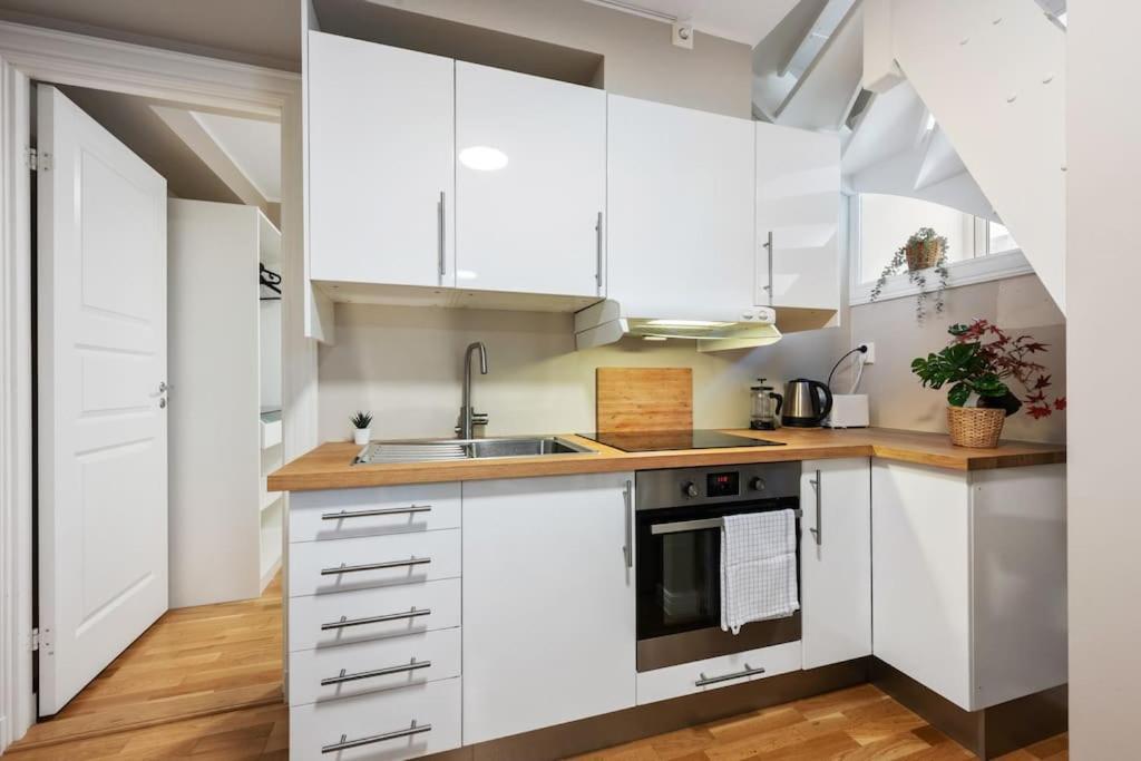 New! Modern City Apt: Central W/ Private Entrence Bergen Zewnętrze zdjęcie